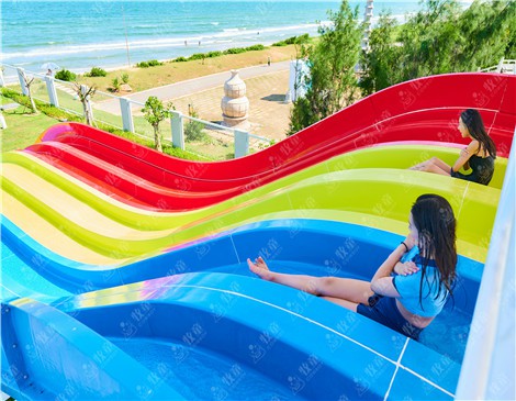 水上樂(lè)園滑梯，組合滑梯，水上樂(lè)園設(shè)備，水上游樂(lè)設(shè)備系列